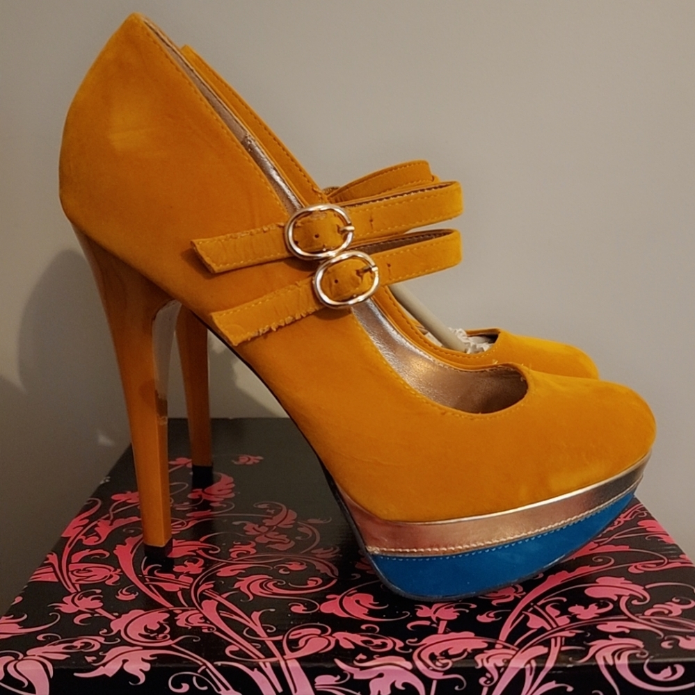 Women's vintage high heels